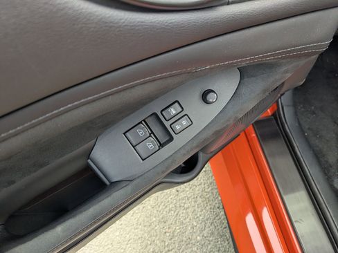 Used 2024 Nissan Z Performance w/ Heritage Edition image 15