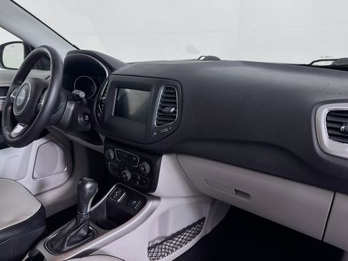 Used 2017 Jeep Compass Latitude w/ Popular Equipment Group image 29