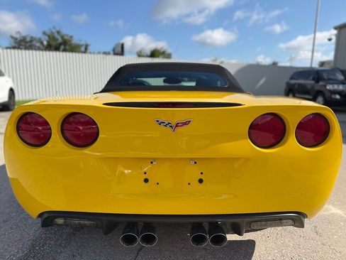 Used 2006 Chevrolet Corvette Convertible w/ Preferred Equipment Group RWD image 4