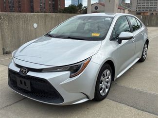 Used 2020 Toyota Corolla LE image 1