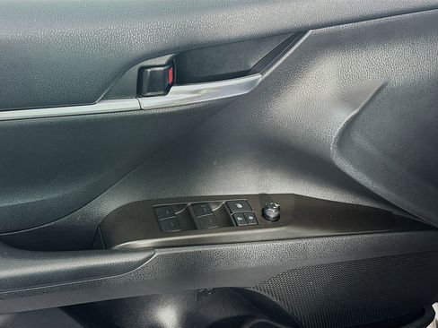 Used 2023 Toyota Camry SE image 15