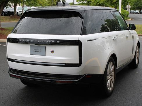 Used 2024 Land Rover Range Rover SE AWD/4WD image 5