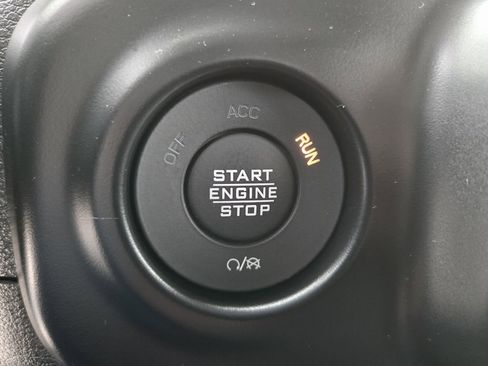 Used 2022 Jeep Wrangler Unlimited Rubicon 4xe w/ Safety Group AWD/4WD image 23