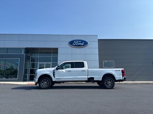 New 2025 Ford F350 Platinum w/ Platinum Plus Package image 27