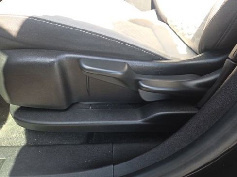 Used 2020 Chevrolet Equinox LS FWD image 22