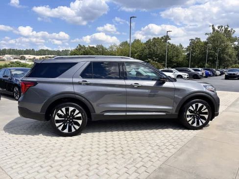 Used 2025 Ford Explorer Platinum w/ LUX Leather Package image 8