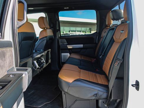 Used 2024 Ford F350 Platinum image 19