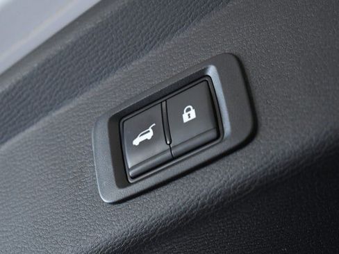 Used 2023 Mitsubishi Outlander Ralliart AWD/4WD image 24