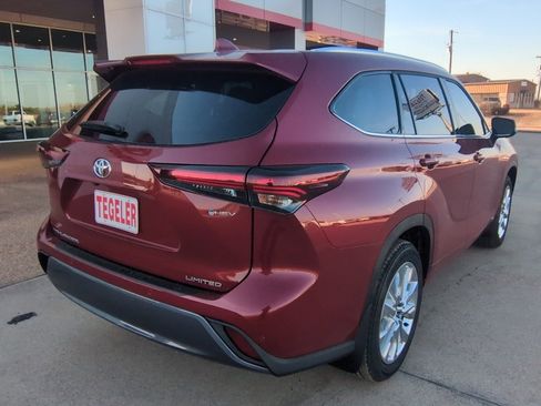 New 2026 Toyota Highlander Limited image 7
