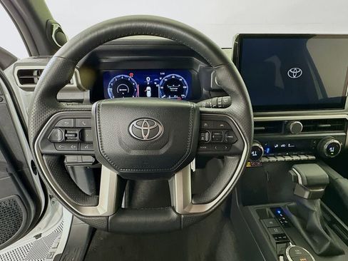 Used 2025 Toyota 4Runner Limited image 11