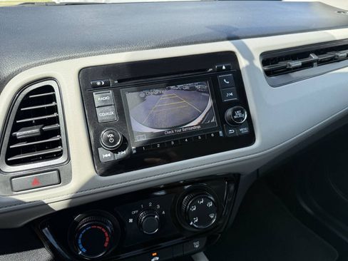 Used 2016 Honda HR-V LX image 22