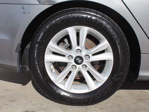 Used 2013 Hyundai Sonata GLS image 9