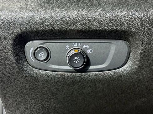 Certified 2023 Chevrolet Traverse Premier image 11