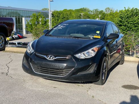 Used 2016 Hyundai Elantra SE FWD image 3