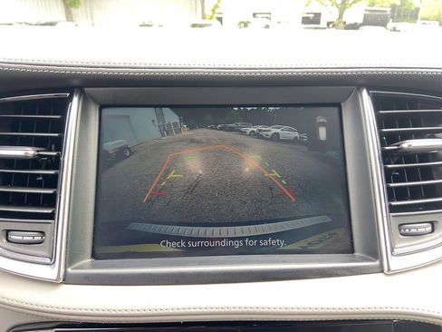 Used 2024 INFINITI QX50 Luxe w/ Accent Package FWD image 24