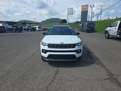 New 2026 Jeep Compass Limited AWD/4WD image 3
