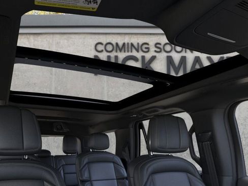 New 2026 Lincoln Navigator Reserve w/ Jet Appearance Package AWD/4WD image 22