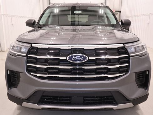 New 2026 Ford Explorer Active image 3