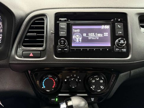 Used 2022 Honda HR-V LX image 19
