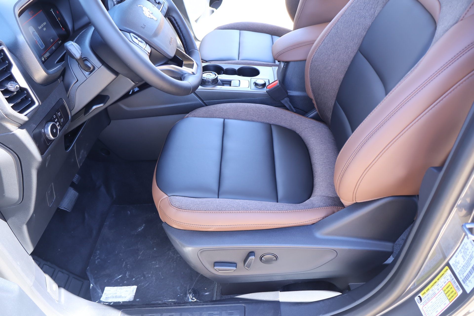 New 2026 Ford Bronco Sport Outer Banks w/ Outer Banks Tech Package+ AWD/4WD image 12