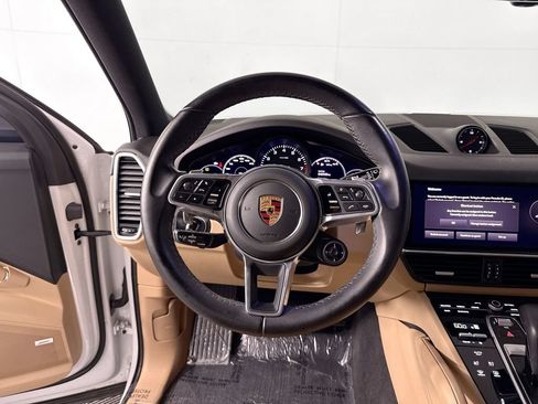 Used 2022 Porsche Cayenne E-Hybrid AWD/4WD image 11