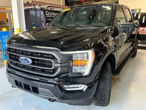 Used 2023 Ford F150 XLT image 3