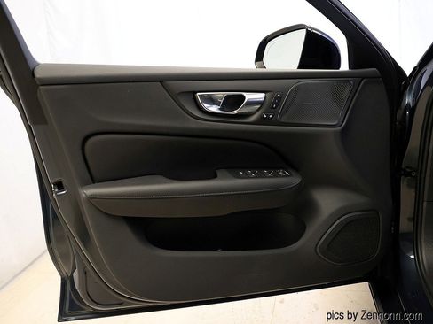 Used 2023 Volvo S60 T8 Plus image 25