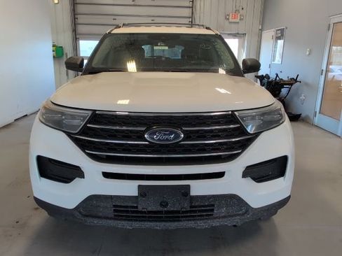Used 2021 Ford Explorer XLT image 8