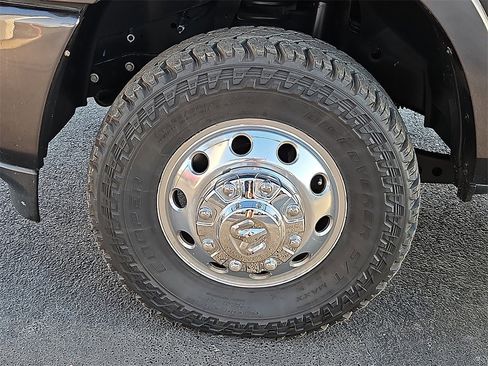 Used 2020 RAM 3500 Laramie image 13