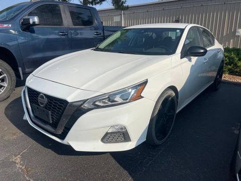 Used 2020 Nissan Altima 2.5 SR FWD image 4