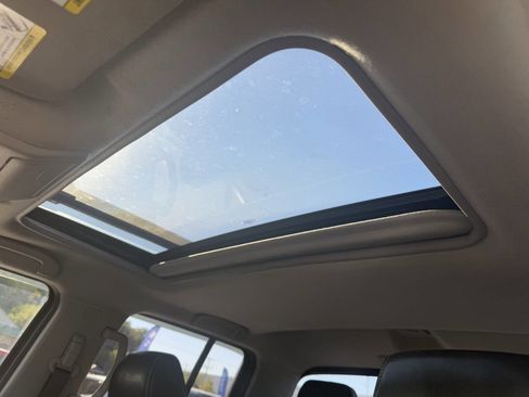 Used 2018 Nissan Frontier PRO-4X w/ Pro-4x Luxury Package image 39