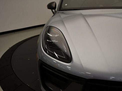 Certified 2026 Porsche Macan Turbo AWD/4WD image 14