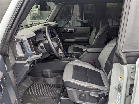 Used 2023 Ford Bronco Black Diamond image 10