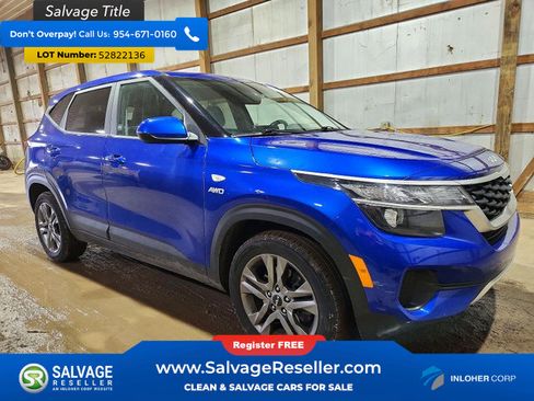 Used 2022 Kia Seltos LX AWD/4WD image 5