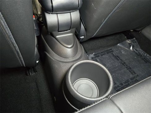 Used 2023 MINI Cooper 4-Door Hardtop image 13