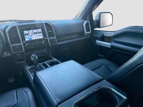 Used 2018 Ford F150 Lariat w/ Equipment Group 502A Luxury AWD/4WD image 26