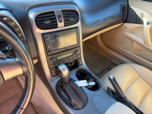 Used 2006 Chevrolet Corvette Convertible w/ Preferred Equipment Group RWD image 13