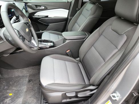New 2025 Chevrolet Trax LT w/ Driver Confidence Package FWD image 49