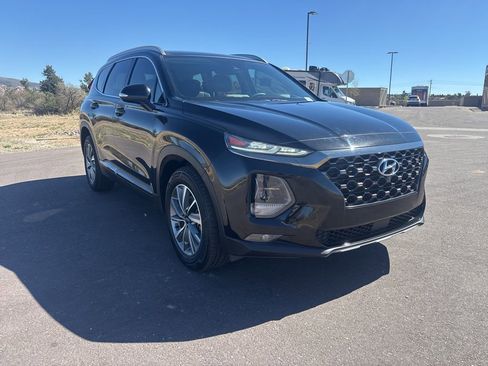 Used 2019 Hyundai Santa Fe FWD image 2