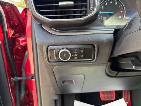 Used 2023 Ford Explorer Limited AWD/4WD image 30