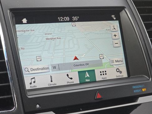 Used 2018 Ford Taurus SHO image 13