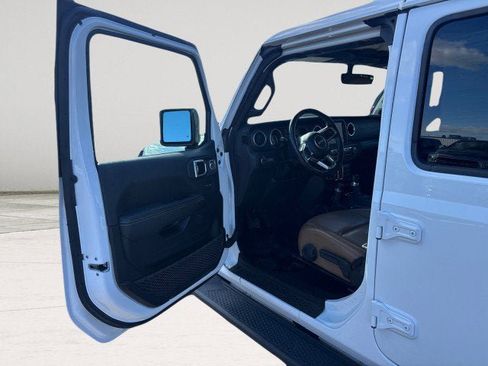 Used 2021 Jeep Gladiator Overland w/ Popular Equipment Package image 18