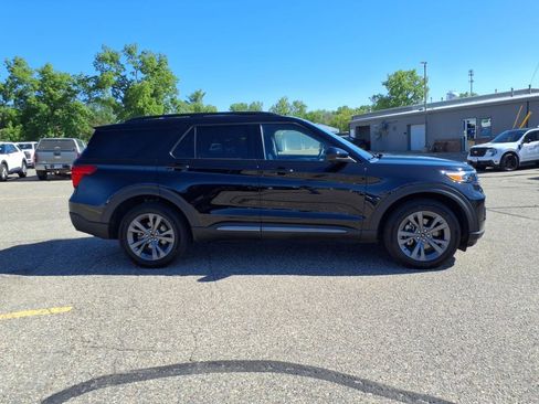 Used 2023 Ford Explorer XLT w/ Equipment Group 202A image 2