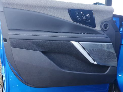 New 2025 Cadillac Optiq Luxury 2 image 14