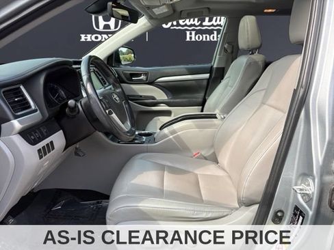 Used 2019 Toyota Highlander XLE AWD/4WD image 10