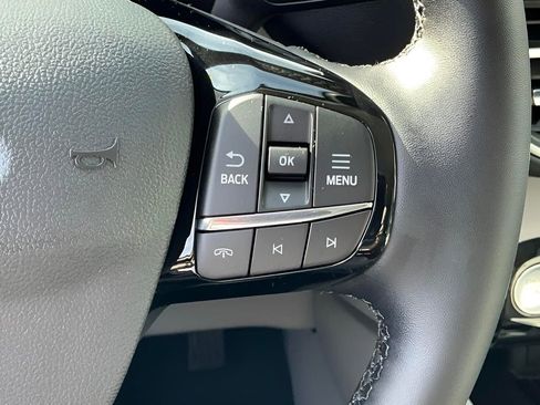 New 2026 Ford Escape SE w/ PHEV Premium Package FWD image 35
