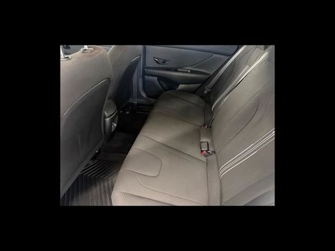 Used 2025 Hyundai Elantra Sport FWD image 17