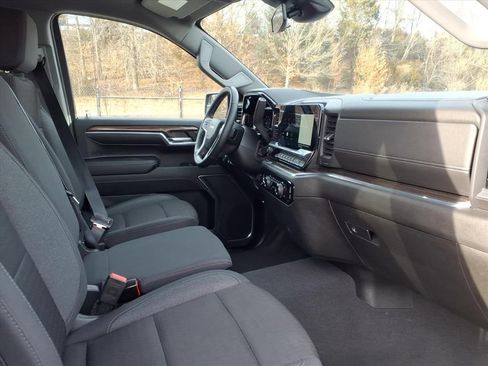 Used 2024 Chevrolet Silverado 1500 LT image 21