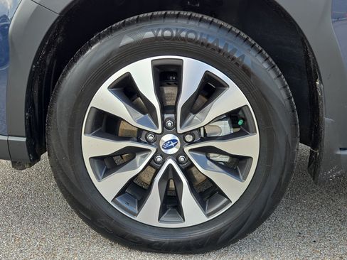 Certified 2025 Subaru Outback Limited XT AWD/4WD image 9