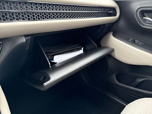 Used 2024 Honda HR-V LX image 37